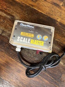 Sb-200 Scaleblaster Hard Water Conditioner. Used