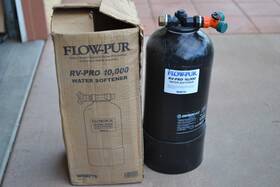 M7002 Watts Rv-pro 10 000 Mdl. Rv Water Softener System