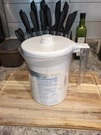 Brita 6-CUP Water Filter Pitcher Space Saver Compact Fridge Design White New. Fixed Price $10.00.