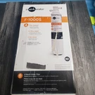 Insinkerator F-1000S Standard Under Water Filtration System New Open Box. Fixed Price $23.00.